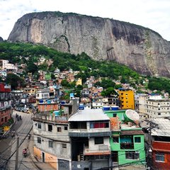 rocinha_road_2010.jpg
